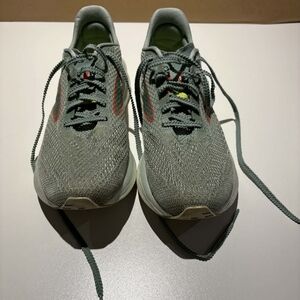 Brooks Men's Light Green and Orange Athletic Shoes Size 9